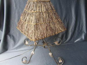 lot 264 image: Table Lamp