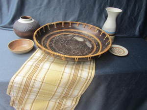 lot 271 image: Table Decor
