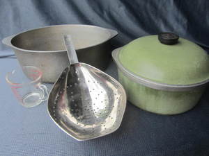lot 284 image: Club Aluminum, Kitchenwares