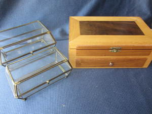 lot 214 image: Jewelry Boxes