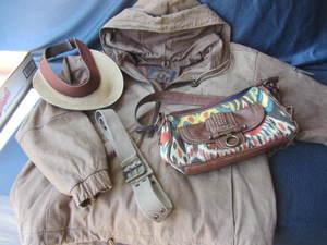 lot 218 image: Pullover, Purse, Visor, Belt