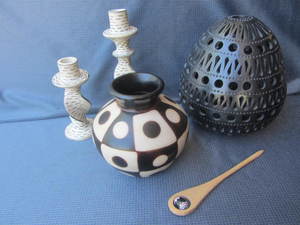 lot 227 image: Besmo Candle Stands, Peruvian Vase