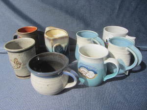 lot 177 image: Coffee Mugs with Red Wing