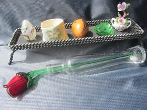 lot 142 image: Paperweights, Shelf, Roses