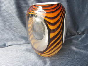 lot 151 image: Art Glass Vase