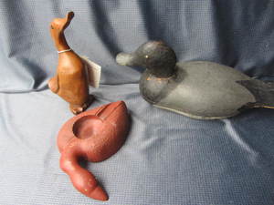 lot 152 image: Vintage Decoy, Pipestone Ashtray