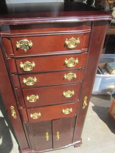lot 1 image: Jewelry Cabinet