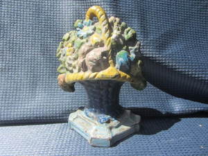 lot 12 image: Vintage Cast Door Stop
