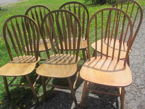 lot 15 image: Dine Chairs