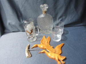 lot 18 image: Bar Collectibles