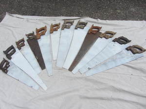 lot 21 image: Carpenter Saws