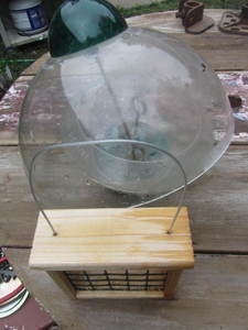 lot 62 image: Yankee Bird Feeder, Suet Feeder