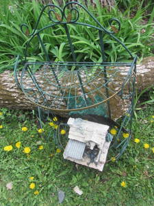 lot 65 image: Plant Stand