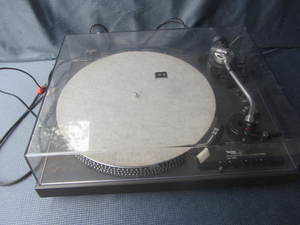 lot 95 image: Technics Turntable