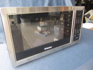 lot 97 image: Criterion Microwave