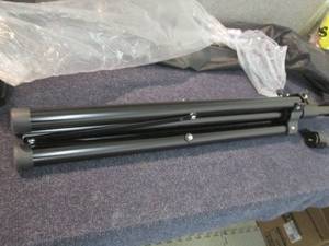 lot 2 image: Tripod with Carry Bag...