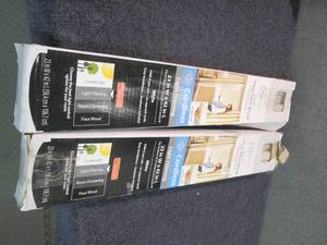 lot 3 image: 2 Light Filtering Cordless Vinyl Mi...