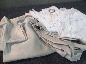 lot 6 image: Curtain Set 84 inch- 4 pc...