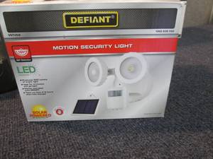 lot 48 image: Defiant 180-Degree White Solar Powe...