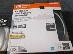 lot 74 image: 8 Assorted Lighting Products ...