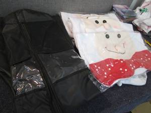 lot 153 image: 4 Garment Bags, 3 Holiday Chair Cov...