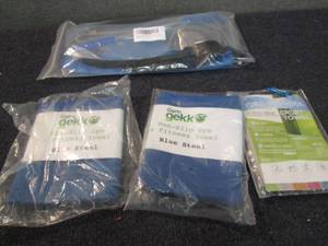 lot 157 image: 3 L Hydration Bladder, 3 Sports Tow...