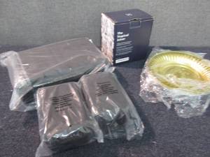 lot 163 image: 3 Zip Travel Cases, 4 Chargers, Jui...