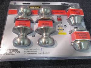 lot 180 image: Defiant Hartford Satin Nickel Singl...