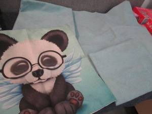 lot 200 image: 4 Pillow Covers...