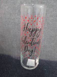 lot 208 image: 8 Valentines Vases...