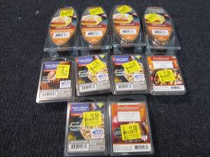 lot 217 image: 10 Packs Scented Wax Melts...