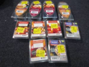 lot 221 image: 10 Packs Scented Wax Melts...