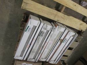 lot 300 image: 4 Cases Florida Tile Home Collecti...