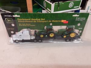 Ertl Equipment Hauling Set
