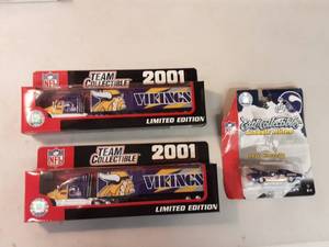 Ertl Vikings 1970 Chevelle 164 Scale, 2-2001 Vikings TractorTrailer Sets 180 Scale