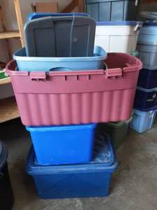 7-Assorted Totes (2 With Lids)