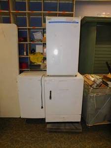 lot 10 image: 3 Mini Refrigerators