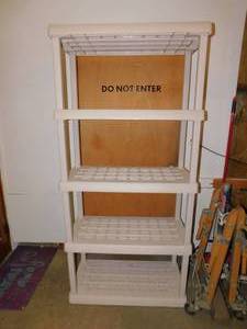 lot 14 image: Sterilite Plastic Shelving