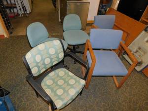 lot 20 image: 5 Chairs