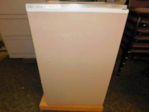 lot 27 image: Frost Queen Mini Refrigerator