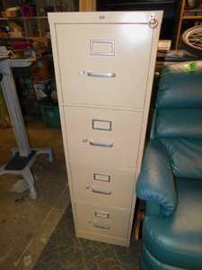 lot 30 image: Tan Filing Cabinet