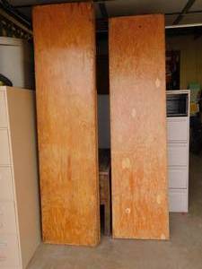 lot 48 image: 2 Wood Tables