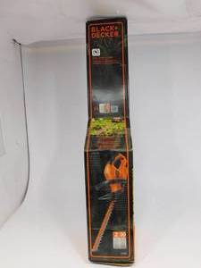 lot 59 image: Brand New Black & Decker 22 Hedge Trimmer