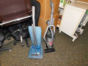 lot 63 image: 2 Vacuums