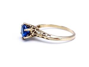 lot 11 image: 10k Gold Morning Glory Blue Sapphire Vintage Ring