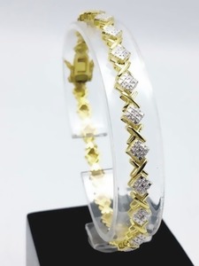 lot 21 image: Diamond Tennis Bracelet in Art Deco Style