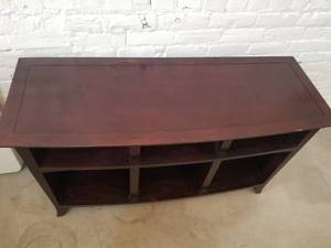 lot 60 image: Mahogany Entertainment Stand