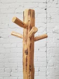 lot 34 image: Natural Hall Tree