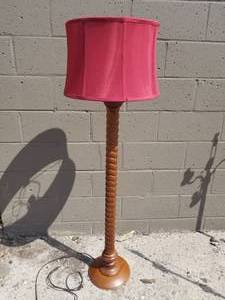 lot 53 image: Twisting Wood Floor Lamp