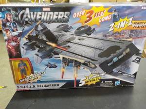 Marvels Avengers 2 in 1 Vehicle and...